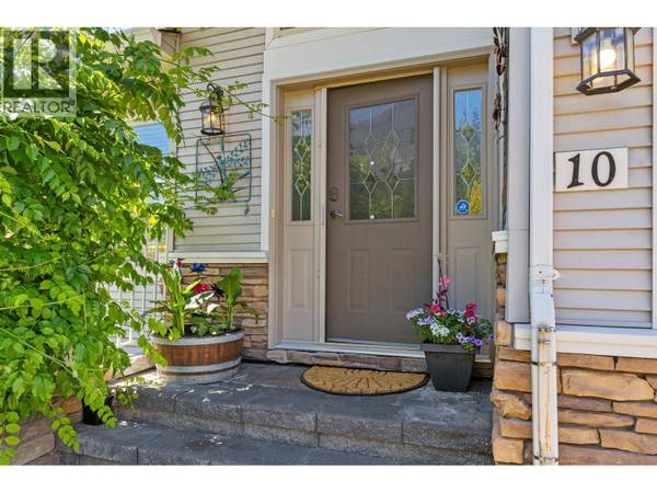 2100 Boucherie RD #10, West Kelowna, BC V4T2X1