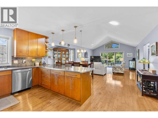 2100 Boucherie RD #10, West Kelowna, BC V4T2X1