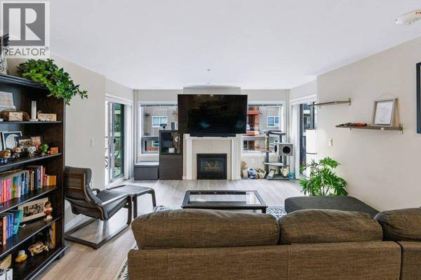 3346 Skaha Lake RD #706, Penticton, BC V2A0H6