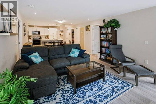3346 Skaha Lake RD #706, Penticton, BC V2A0H6