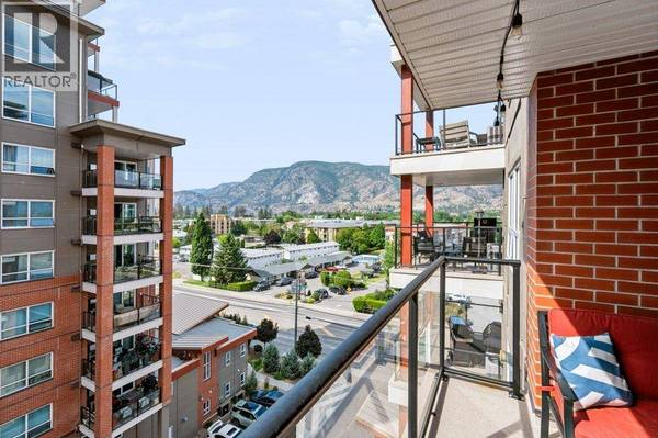 3346 Skaha Lake RD #706, Penticton, BC V2A0H6