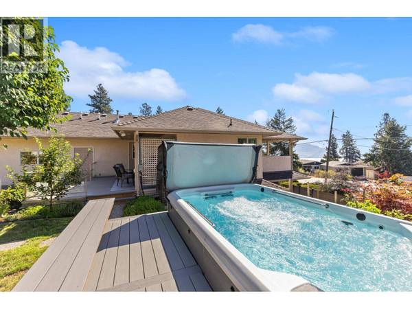 5990 Victoria Street, Peachland, BC V0H2E9