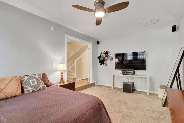 2862 N Paulina Street #8, Chicago, IL 60657