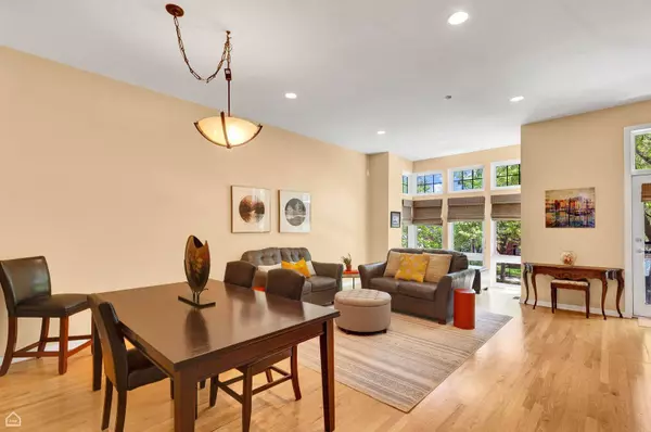 2862 N Paulina ST #8, Chicago, IL 60657