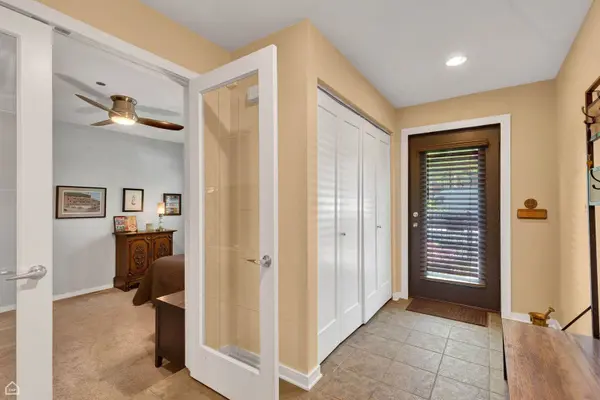 2862 N Paulina Street #8, Chicago, IL 60657