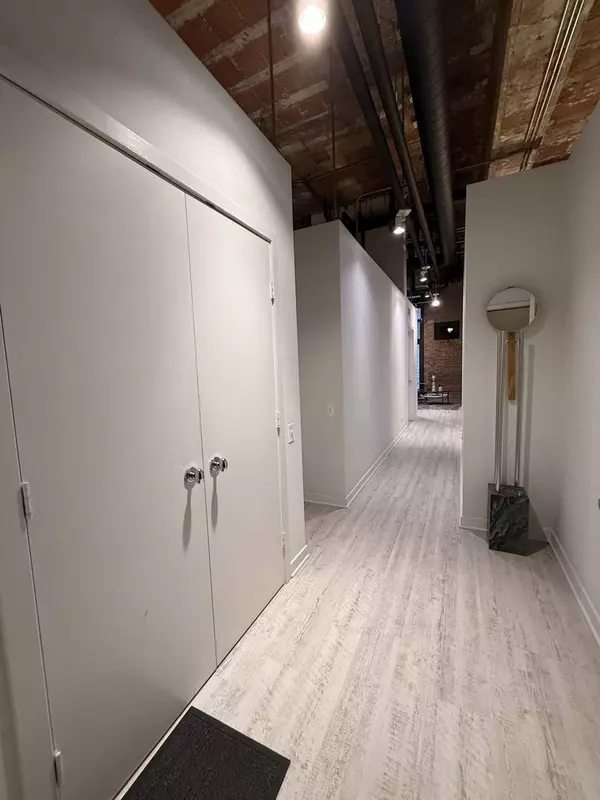 222 S Racine Avenue #207, Chicago, IL 60607