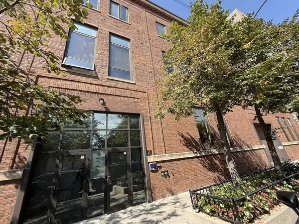 222 S Racine Avenue #207, Chicago, IL 60607