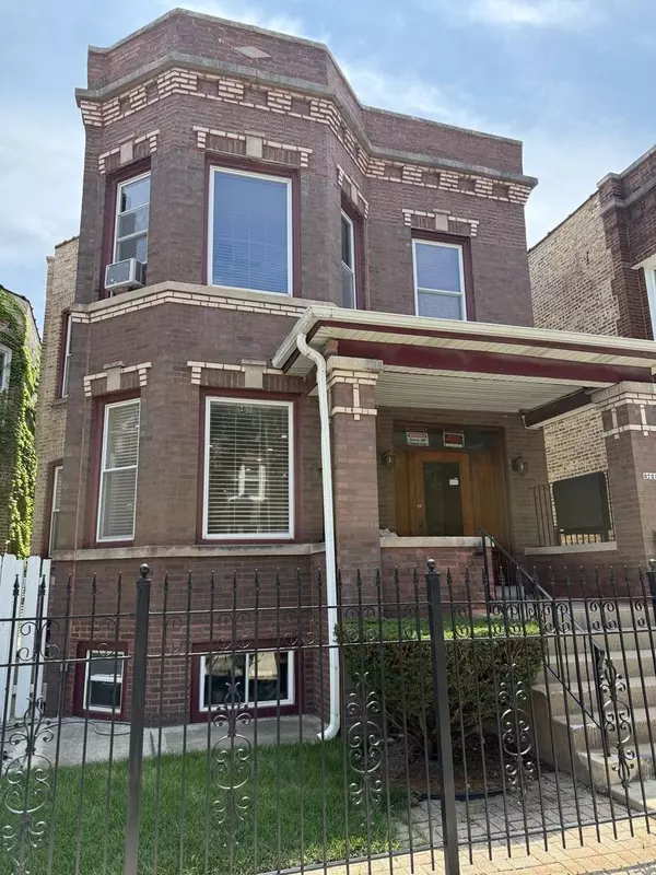 3721 W Belden AVE #1, Chicago, IL 60647