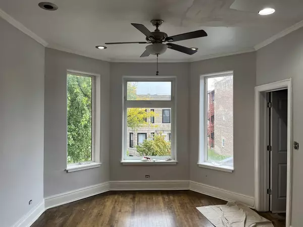 3252 W Crystal Street #2, Chicago, IL 60651