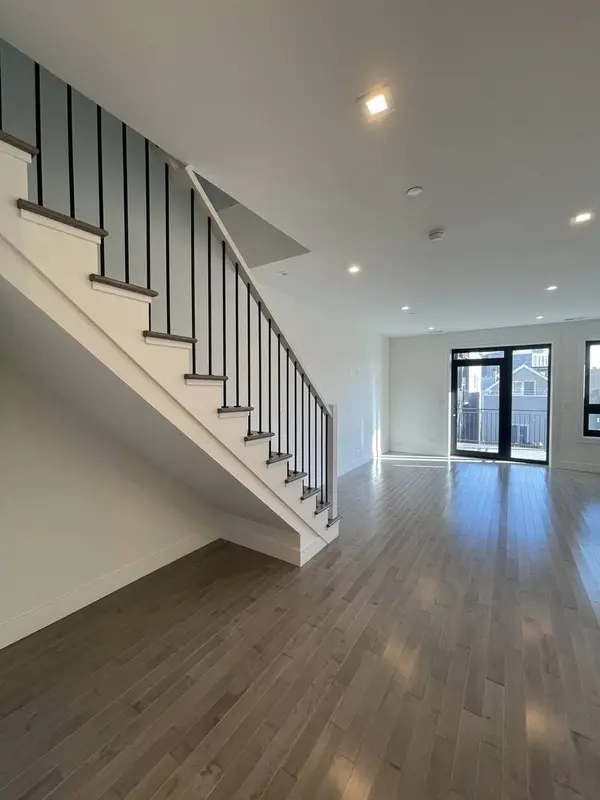 719 N Elizabeth Street #3S, Chicago, IL 60642