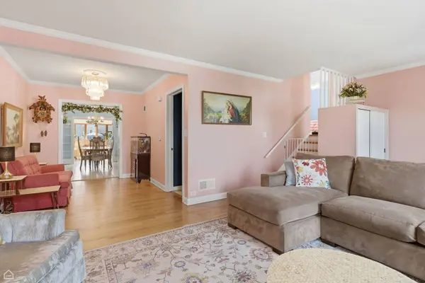 609 N Hamlin Avenue, Park Ridge, IL 60068