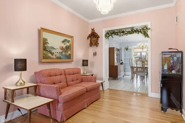 609 N Hamlin AVE, Park Ridge, IL 60068