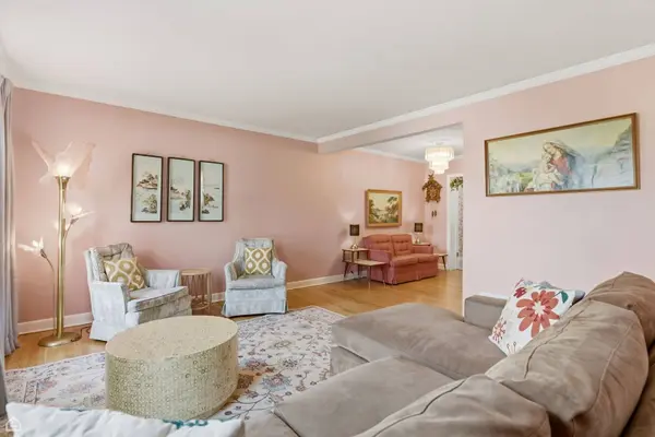 609 N Hamlin AVE, Park Ridge, IL 60068