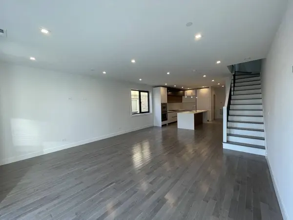 719 N Elizabeth Street #3S, Chicago, IL 60642