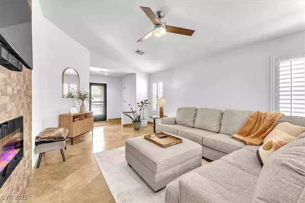 1212 Anime DR, Las Vegas, NV 89144