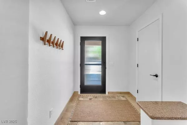 1212 Anime DR, Las Vegas, NV 89144