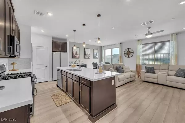 752 Echelon ST, Las Vegas, NV 89138