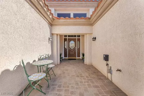 9916 Netherton DR, Las Vegas, NV 89134