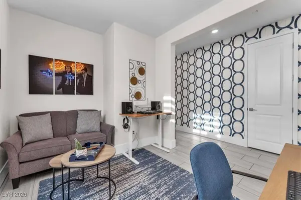 10080 Chrysolite PL, Las Vegas, NV 89143