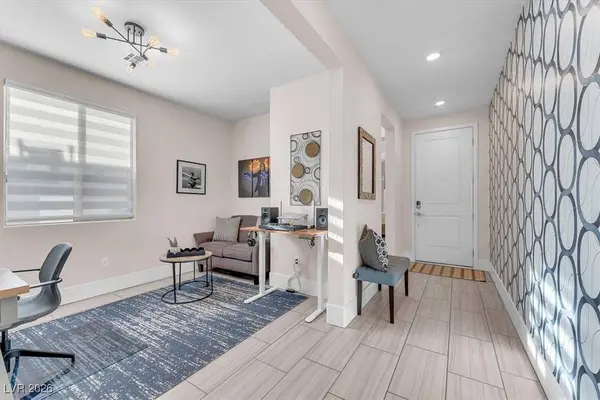 10080 Chrysolite PL, Las Vegas, NV 89143