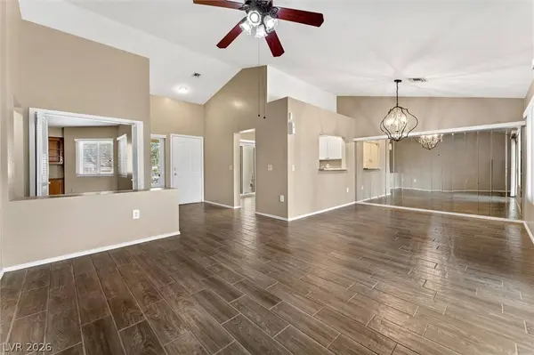 2400 Dove Valley CT, Las Vegas, NV 89134
