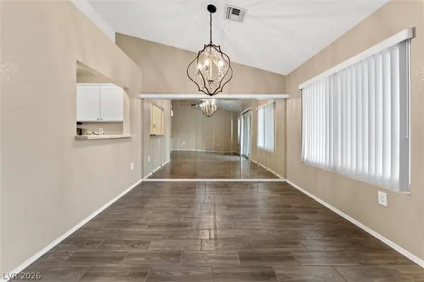 2400 Dove Valley CT, Las Vegas, NV 89134