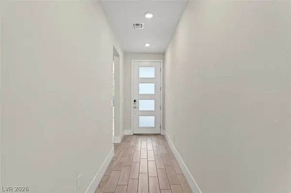 9584 Sard LN, Las Vegas, NV 89143