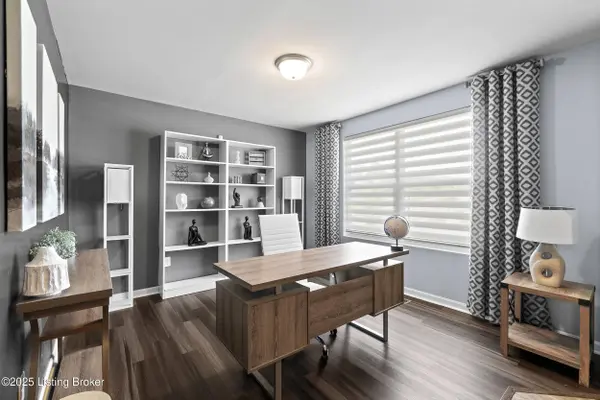 11800 Beacon Ct, Louisville, KY 40299