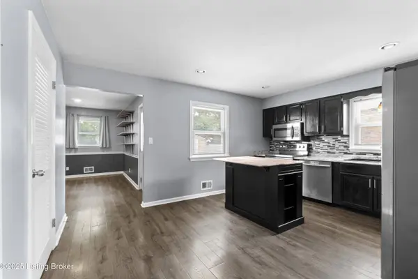 10111 Normie Ln, Louisville, KY 40229