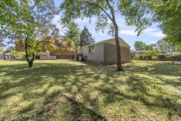 3904 Bonifay Ct, Louisville, KY 40299