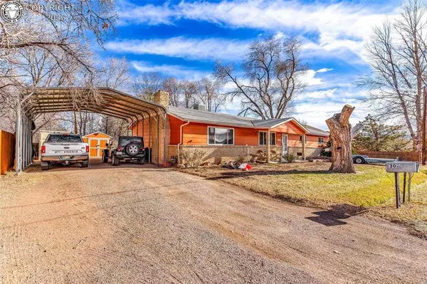 290 Fields AVE, Canon City, CO 81212