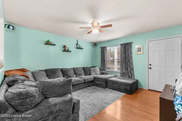 10602 Millers Ln, Louisville, KY 40272