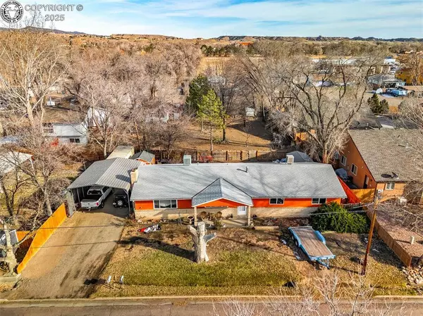 290 Fields AVE, Canon City, CO 81212
