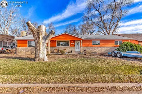 290 Fields AVE, Canon City, CO 81212