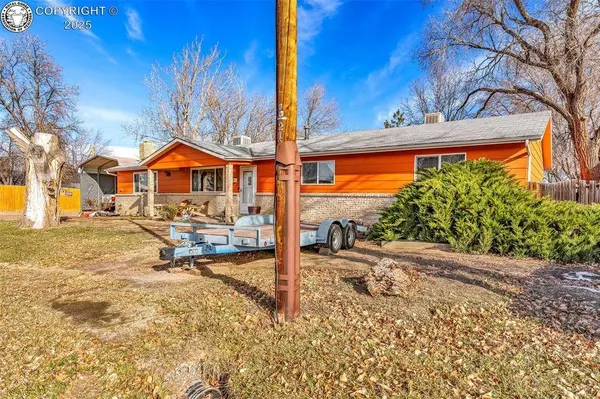 290 Fields AVE, Canon City, CO 81212
