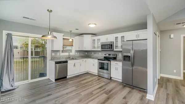 107 Blue Spruce Dr, Frankfort, KY 40601