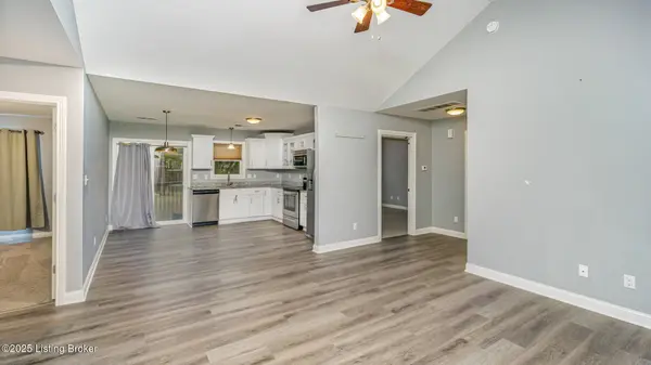 107 Blue Spruce Dr, Frankfort, KY 40601