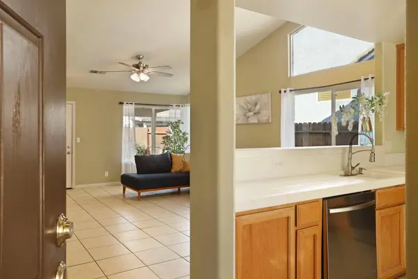 1505 Dreyfus LN, Modesto, CA 95355