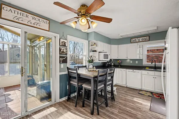 6214 Lynnchester Dr, Louisville, KY 40219