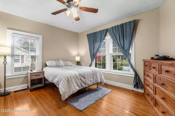 4902 Greenwood Rd, Louisville, KY 40258