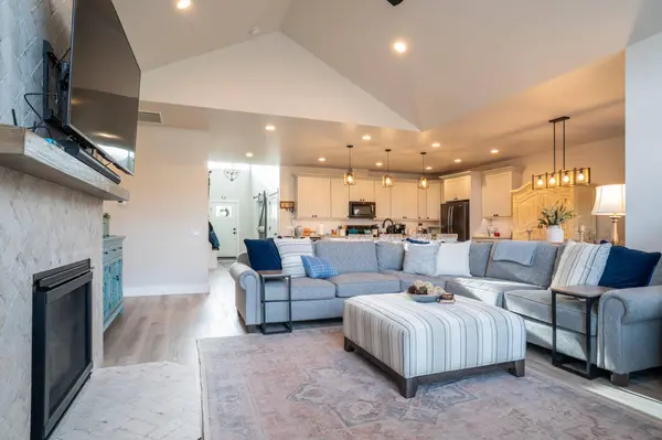 411 Chestnut LOOP, Bellevue, ID 83313