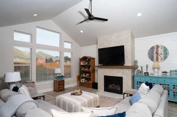 411 Chestnut LOOP, Bellevue, ID 83313