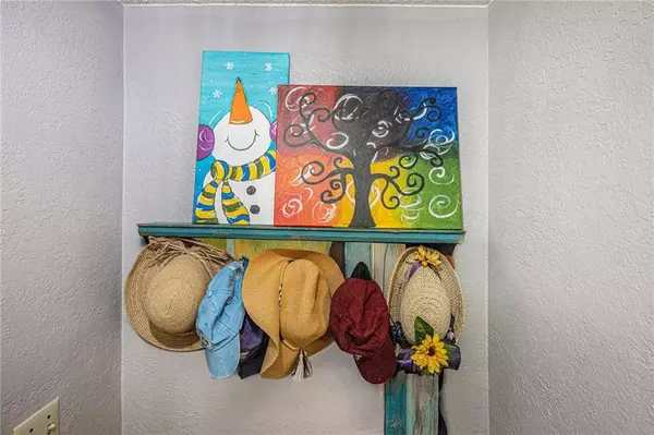 2764 Jackson ST, St Joseph, MO 64507