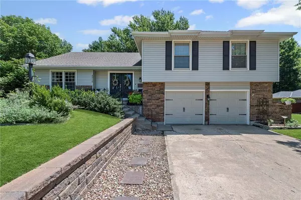 4318 Stonecrest DR, St Joseph, MO 64506