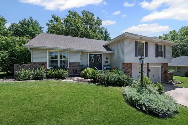 4318 Stonecrest DR, St Joseph, MO 64506