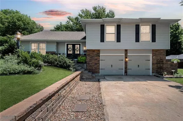 4318 Stonecrest DR, St Joseph, MO 64506