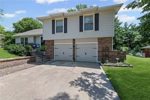 4318 Stonecrest DR, St Joseph, MO 64506