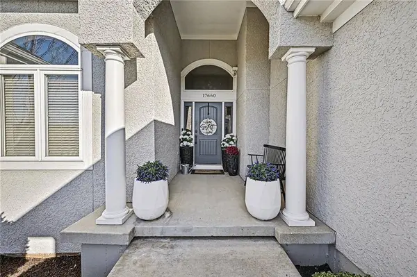 17660 NW 128th ST, Platte City, MO 64079