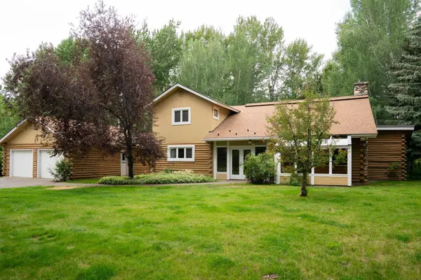 302 Easy St, Blaine County, ID 83333