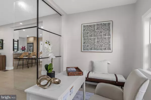 4 E HADDON AVE, Oaklyn, NJ 08107